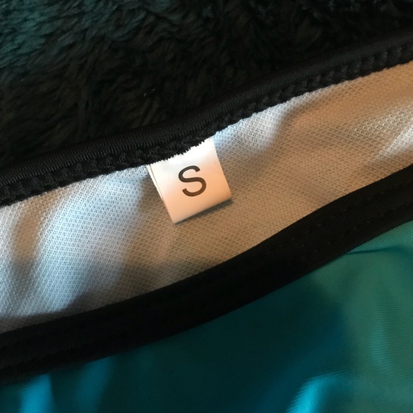 Turquoise and black Bikini - Picture 3 of 4